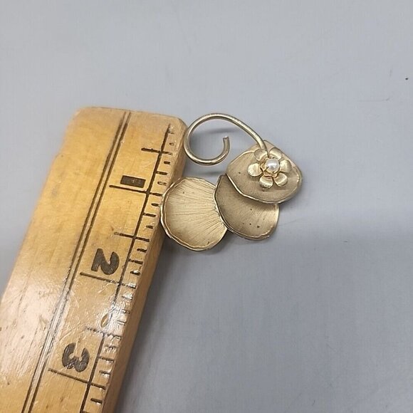 Vintage Spring Pansy Viola Flower Faux Pearl Gold tone Brooch - Picture 3 of 4